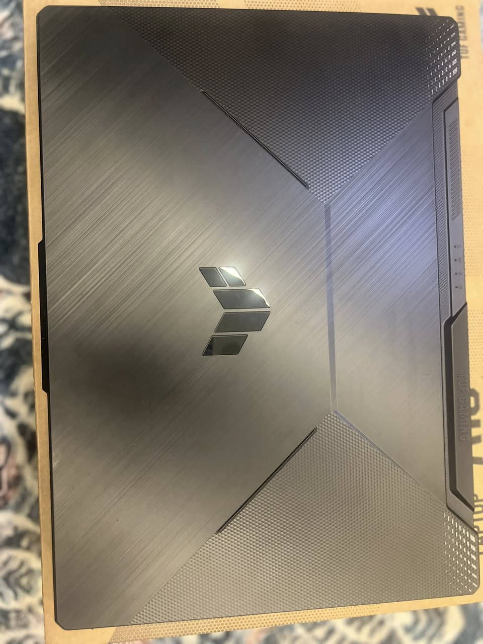 🔥 للبيع لابتوب Gaming شبه جديد

النوع: ASUS TUF Gaming A15
الموديل: FA506NFR

المواصفات:
• المعالج: AMD Ryzen 7 7435HS
• الرام: 8GB DDR5
• كرت الشاشة: RTX 2050 سعة 4GB
• التخزين: SSD NVMe 512GB سريع جداً
• الشاشة: 15.6 بوصة FHD
• النظام: Windows 11

الحالة:
• الاستخدام قليل جداً (حوالي شهر واحد فقط)
• نظيف 100% بدون خدوش أو مشاكل
• مع الكارتون وجميع الملحقات الأصلية

مناسب للألعاب والبرامج الثقيلة والدراسة.

📞 للتواصل واتساب: ***********
