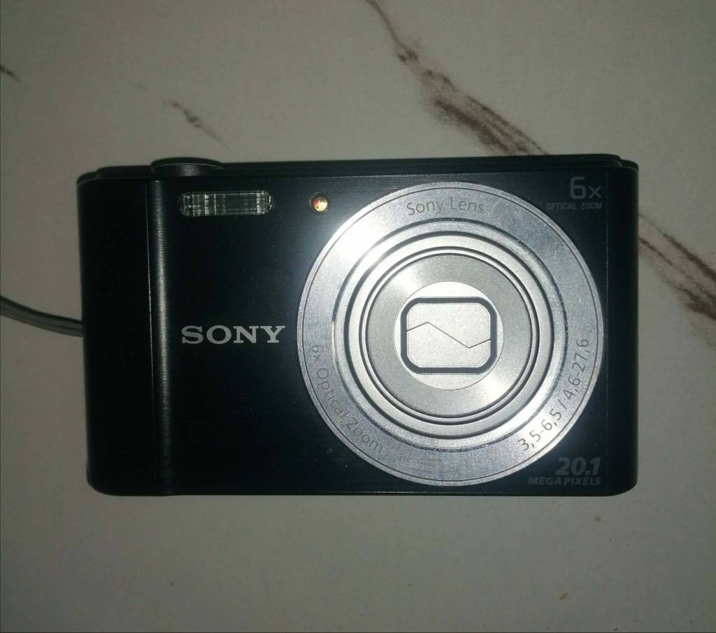 كاميرا Sony بحالة جيدة جدا السعر ١٠٠. الف مع كامل ملحقاتها  يوجد توصيل عمارة, ميسان


**إذا كنت صاحب هذا الإعلان وتريد حذفه لأي سبب، رجاءا أرسل رسالة إلى الدعم الفني**