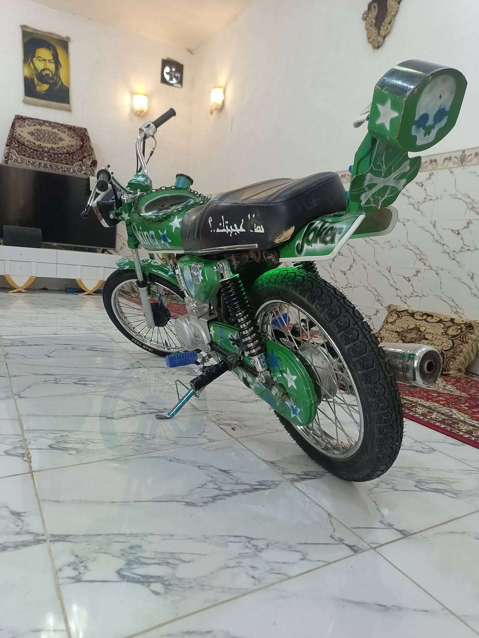 سيت رياضي للبيع
سيت يجي 8 قطع تانكي صفاحيات صينيه زنجيل وشيال صالنصه فافونه ستيرن واذان الايت وراصطه مال تعليك وچاملغ امامي سيت مستعمل قليل بسعر مناسب للستفسار الرقم ‏‪***********‬‏

