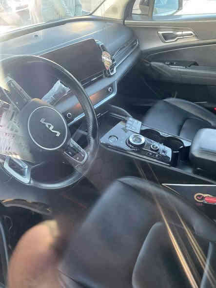 سبورتج ٢٢هايبرد بغداد سياره وارد كندي مواصفات ومحرك وكير خليجي سياره ضرر جاملغ خلفي وربع الباب واهنا بالعراق شخط بالجاملغ الامامي وسونار موجود 
مواصفات السياره 
محرك ١٦٠٠تيربو اقتصادي وصاروخ بطاريات شركه
بصمه تشغيل 
بصمه ابواب ونضام ترحيب
مري شفط واشاير مري 
كير ماوس 
تدفأ تبريد اكشانه
اكشانه جلد وكهرباء 
نضام منحدرات
مانع انزلاق 
شاشه متصله كار بلي لغه عربيه 
توقف ذاتي 
طبك ذاتي 
كامره تسجيل حوادث
هندبريك بصمه
وبعد بيه هواي مواصفات 
للبيع او مراوس النترا n شرط واذا اكو احدث وانطي فرق
السعر ١٧٠
العنوان الانبار الرمادي 
***********
