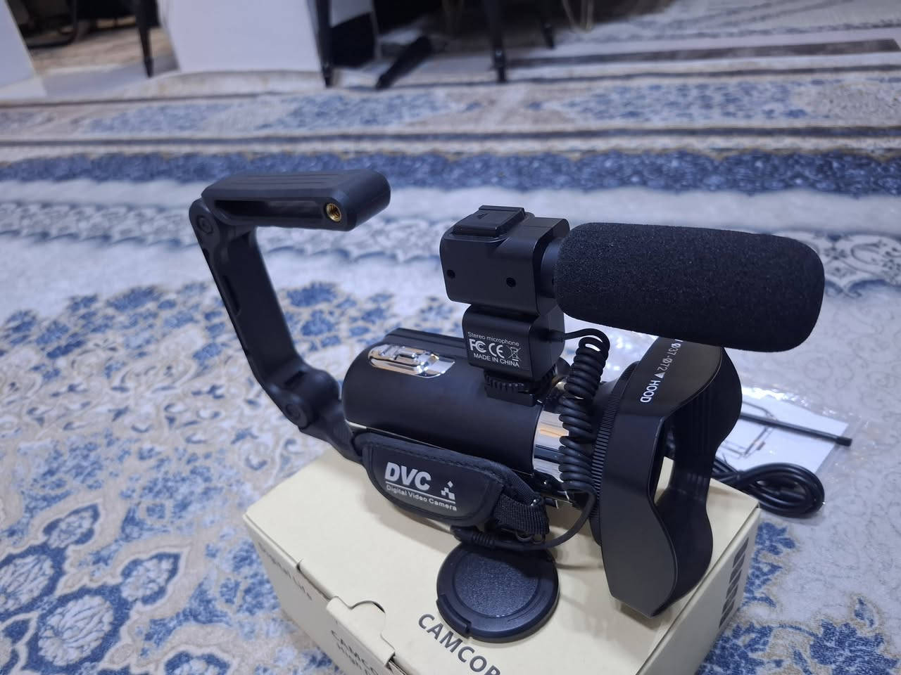 كاميرا أمازون 4k جديدة غير مستخدمة مع كامل ملحقاتها حقيبة وكارتونة و ريمونت كونترول وواير شحن تايبسي تستخدم لتصوير السفرات واللقاءات و المحاضرات و فلوكات اليوتيوبرية 
وكذلك لتصوير المواكب الحسينية  والمناسبات ، خفيفة وسهلة الحمل والتفكيك السعر ١٠٠ ألف دينار للتواصل على رقم الوتساب ***********   كربلاء المقدسة .
