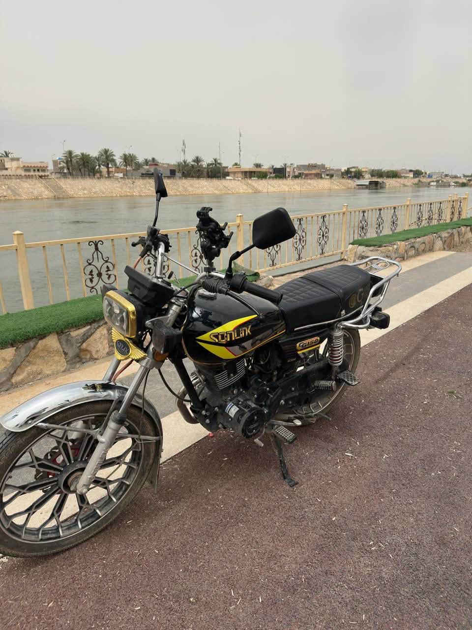 اعاده نشر بسبب الوعود الكاذبه
سيفان اسود موديل 2025مكينه 2024 200cc
سوجين وبصمه دراجه مال بيت استخدام شخصي مكاني بعقوبه الجديده تفاصيلها خاص وبيها ورقه كارتونيه صارلها تقريباً 4 اشهر من اخذتهه زيرو ماشيه 001414K
السعر 750 وبيها مجال بسيط


**إذا كنت صاحب هذا الإعلان وتريد حذفه لأي سبب، رجاءا أرسل رسالة إلى الدعم الفني**