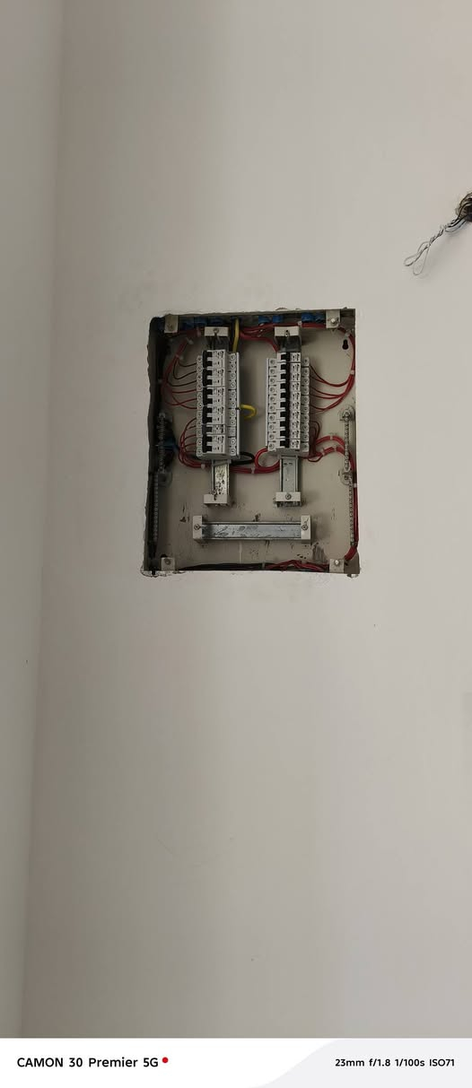 كادر كهربائي متميز بعمل بسعار مناسبه 

***********
#كهربائي
#شطره
#ناصريه
