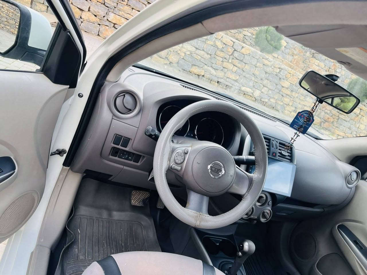 بەناوی خۆدا
نیسان صنی زۆرجوان،یەک دەست،2012
لەسفر کیلۆمەترەوە لای خۆمانە
گێڕومەکینەی نەکراوەتەوە
فول مواصفات،گێڕ ئۆتۆماتیک،4جام کارەبا
ABS،دەسک ستیل،ول کەپ،تایەی تازە
 باڵی سەرسنوق،حاسە،شاشە ئایپاد
کامێرە،دەبڵ ئێرباگ،ڤۆلیۆمی سوکان
5پارچەوپەڵەیک،بۆیاخە،پێش وپشتی
لێدراوی نیە،سەنەو یتازەیە،،نرخ،،،69$قفڵ
***********
***********هەڵەبجەی شەهید حلبجة, السليمانية
