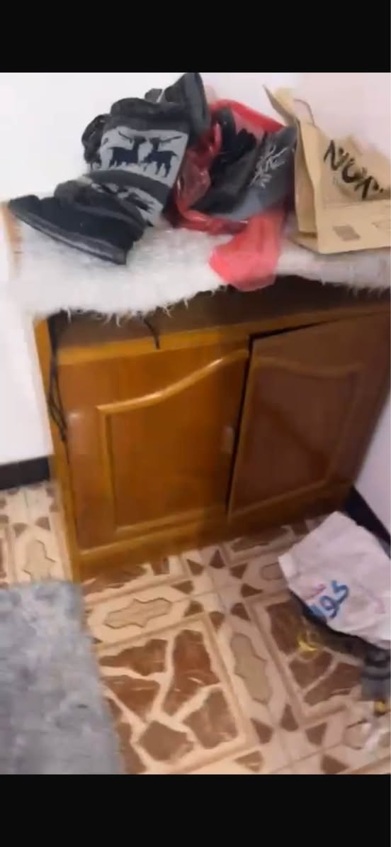 غرفه أخشاب صاج في البصرة 
سعر 900 وبيها مجال 
***********
