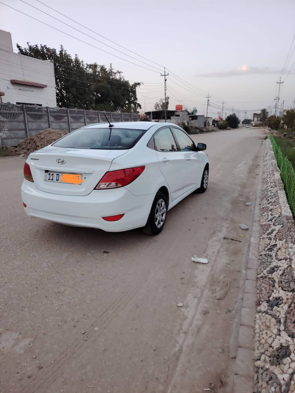 سلام عليكم مرخصت لادمن اكسنت 2015 وارد امريكي بسمي رقم بغداد دولي حادث جاملغ امامي ايسر نفسه مصلح ومصبوغ بدون تبديل ليبل واحد سياره بدون دواخل وبدون ارباك ماشيه 93 حقيقي مكينه 1600  كير مكينه مكفولات تخم تاير باتري جديد السعر 93 وبيه مجال بسيط 
مكان سياره بابل قرب تقاطع السده 

***********
