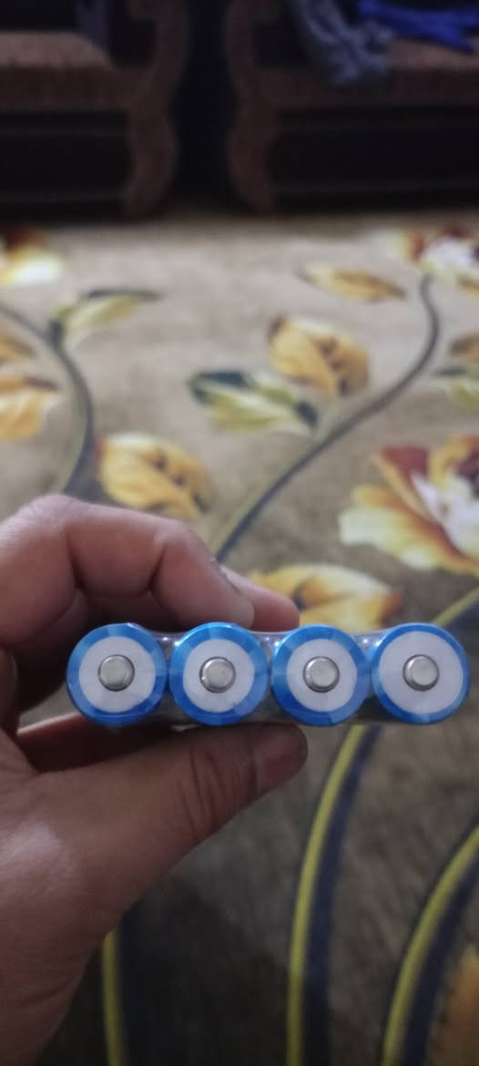 لمحة عن هذه الصورة

أدوات البحث

نبذة باستخدام الذكاء الاصطناعي

￼

+1

هذه بطاريات ليثيوم أيون Victpower 18650 قابلة لإعادة الشحن. 

النوع: ICR 18650 ليثيوم أيون.

الجهد: 3.7 فولت.

السعة: 3000 مللي أمبير في الساعة.

تُستخدم هذه البطاريات في مجموعة متنوعة من المعدات الكهربائية، مثل المصابيح وأجهزة القياس. سعر 15 اصلي مكان حي عامل بغداد 
 مكان حي عامل بغداد ***********  واتساب
***********
