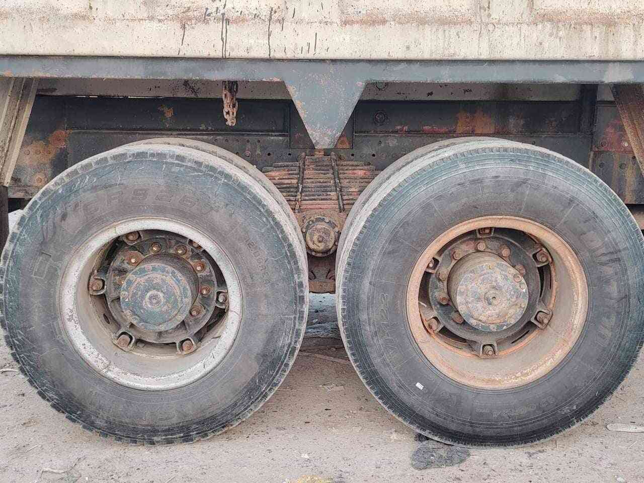 السلام عليكم 
مان للبيع موديل ٩١ شاصي مطول وباقي مكفول بدي جديد قماره جديده كير ١٦٠ تخم تاير كبل للشغل تحويل مباشر للاتصال ***********
