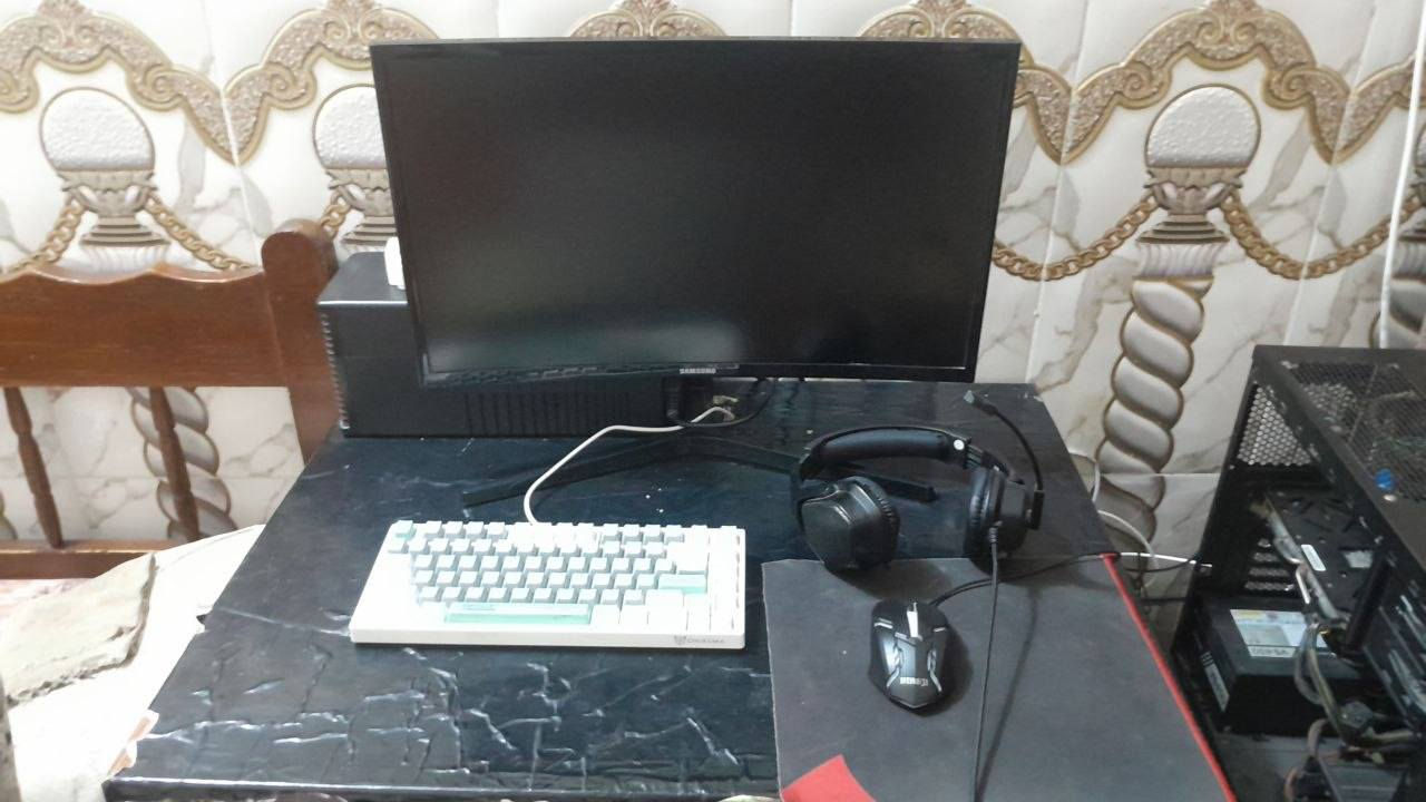 🔥 بي سي Gaming مستعمل 🔥
🖥️ المواصفات:
✅ كارت شاشة RX 590
✅ معالج Intel Core i5-9400f
✅ رام 8GB
✅ SSD سعة 225GB
✅ HDD سعة 500GB
✅ شاشة Samsung 144Hz بدقة Full HD (1920×1080)
✅ Keyboard
✅ Mouse
✅ Headset
✅ UPS
🎮 مناسب للألعاب والعمل والدراسة، ويشغل أغلب الألعاب بأداء ممتاز.

💰 السعر: 500 ألف دينار عراقي 🔹   

📍 العنوان: بغداد - الزعفرانية

🚫 لا يوجد توصيل

📞 للاستفسار والتواصل: ***********

🔍 المعاينة والفحص متاح قبل الشراء.
