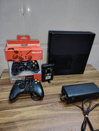 اكس بوكس 360 • هارد ٥٠٠GB • ٦٠+ العاب