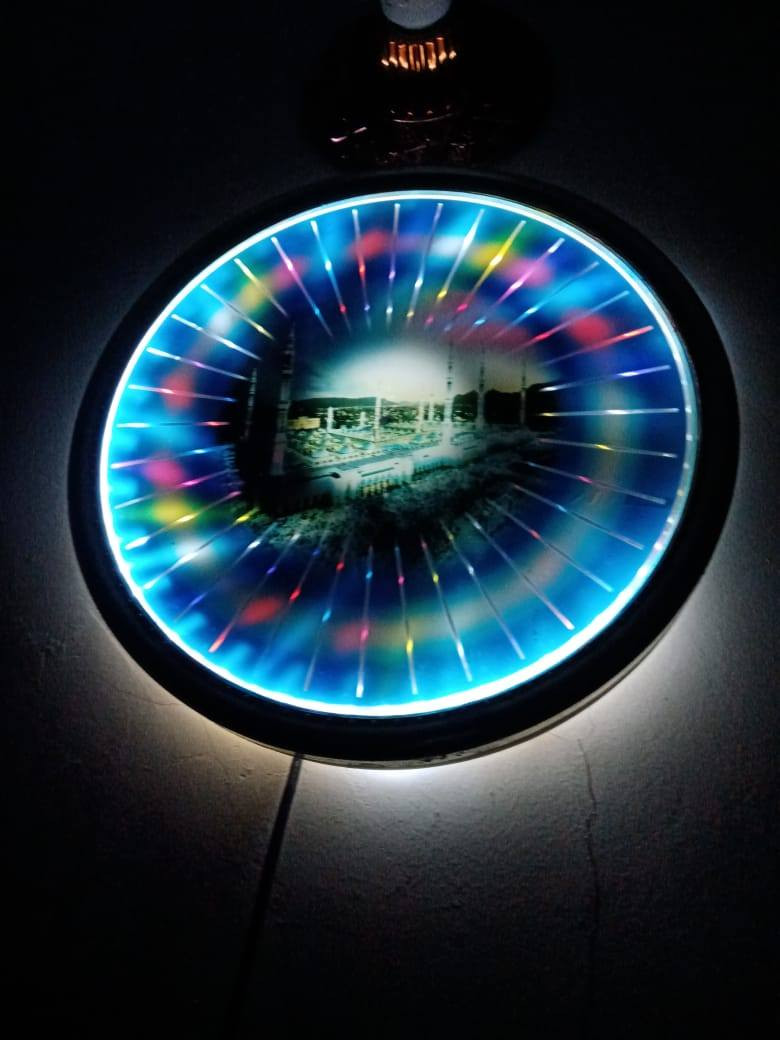 السلام عليكم غراض بيت مستخدمه قليل كلمن وسعره ب صوره ***********
