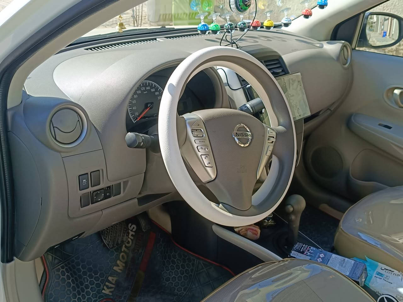 السلام عليكم سيارة سني مصري
فول مواصفات مكفوله كفاله عامه دوشمه جديد سياره ماشيه 6000كم السعر 133بيه مجال 
موديل 2025
الا تسأل على الرقم ***********
