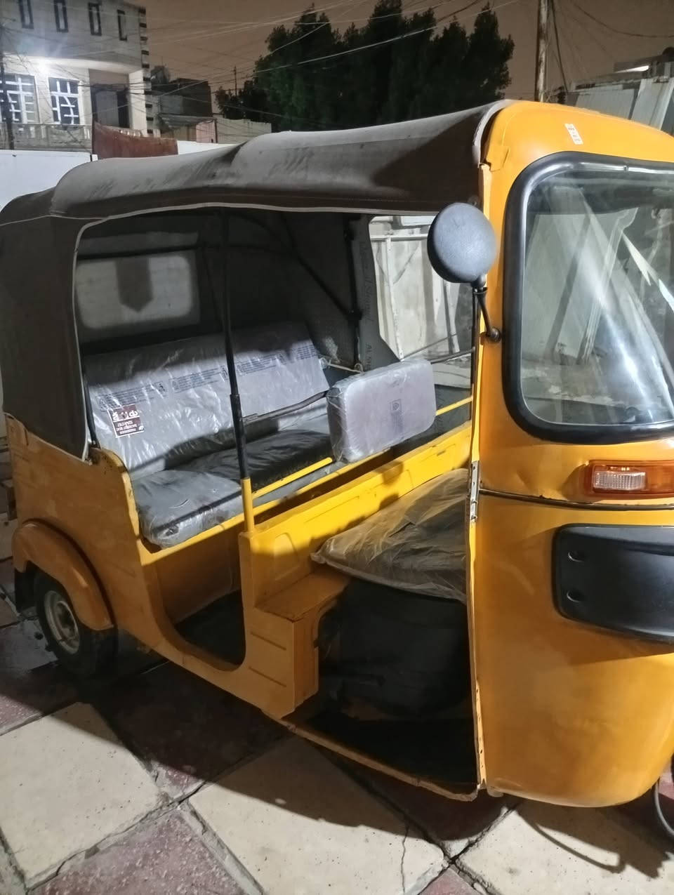 سلام عليكم اخوان تكتك 20 شهر 3 مكفوله من المعجون والصبغ بيها فقط ظربة ورة وراجعه بارد موضه بصورة وبيها لغد بي طخه همين مرشور فقط علا كد الرش رقم كربلاء بسمي تحويل ثاني يوم بكاني بغداد الشعب سعر 6500 وبيها مجال بسيط للشراي اذا مو شراي لا تعبني وتتصل 

***********
