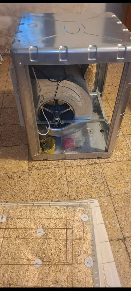 مبرده جديده ممستعمله بيعها بسبب المكان صغير ب١٧٥ وبيه مجال رقم  *********** عنوان بغداد الكرخ الطوبجي

