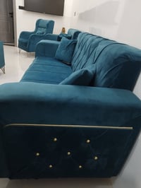 تخم 8 مقاعد نضيف مابي اضرار اخو الجديد العنوان بغداد 07767191367 بيه و...