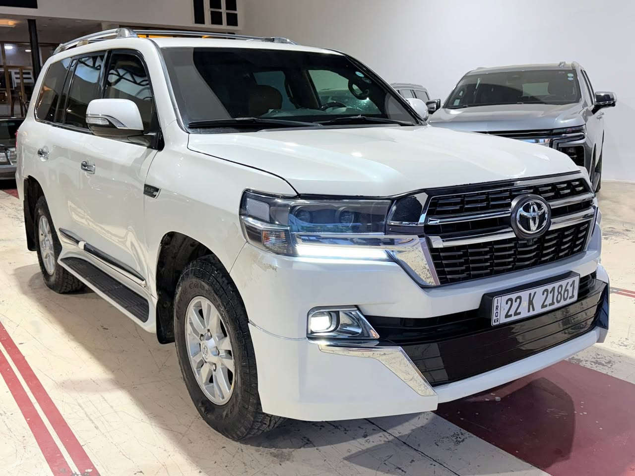 السلام عليكم ورحمة الله وبركاته
للبيع لاندكروز 2011/V8/5700دبل سوبر جارج 

📌📌رقم اربيل انكليزي 
📌📌تصفيح وتضليل بلسنويه 
📌📌تحديث داخل وخارج 21
📌📌داخل قرميدي 
📌📌تنته كنتاره 
📌📌كير صدر محرك 100/100سياره شلعتها تعلك وكلشي متصرف عليها 
وبلعافيه على الي ياخذها 
العنوان معارض النهضة شركت الكرادي 
الهاتف:***********عبدالله حسين الكرادي
