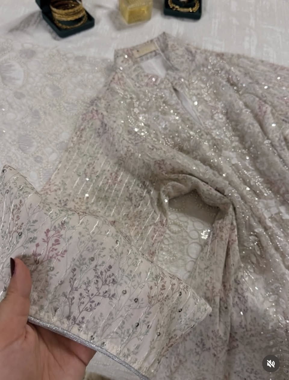 مرحبا بنات كلبيه جديده غير مستعمله السعر 60 تجنن ثكيله وفخمه للعيد


**إذا كنت صاحب هذا الإعلان وتريد حذفه لأي سبب، رجاءا أرسل رسالة إلى الدعم الفني**