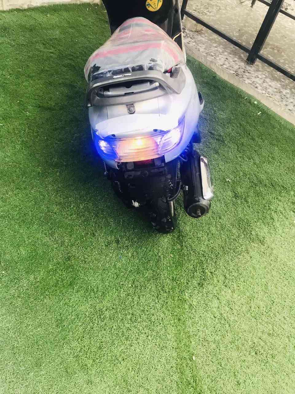 دراجه فراشه للبيع او المراوس مكينة ما مفتوحه السعر 450  مكاني النجف الاشرف حي الغدير موجود واتساب رقمي *********** دزلي رساله موجود مازنجر
