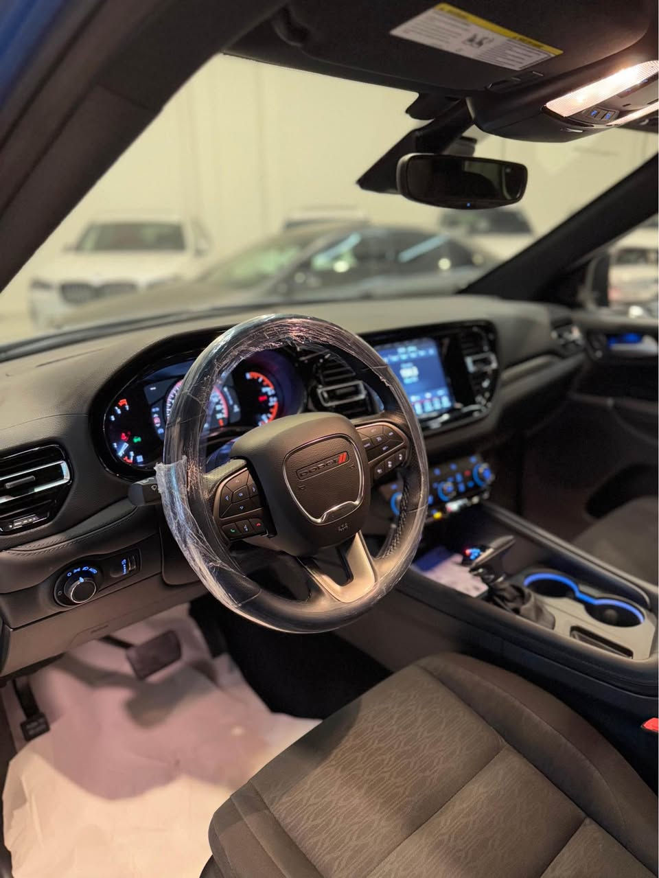 دۆج دورانگۆ مۆدێل ٢٠٢٤ کشن کارەبای سلایت و زۆربەی مواسەفەتەکان هتد.. 345$.  رەقەم:***********
کلین تایتل دودج دورانغو 2024 مزودة بنظام تعليق كهربائي ومعظم المواصفات وغيرها. 345 دولار.  رقم
: ***********
 كلين.          ماشي:      11000mi أربيل, العراق
