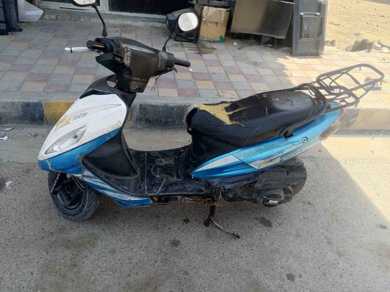 السلام عليكم دراجه ساي 125للبيع السعر 225وبي مجال العنوان الرمادي للاستفسار الاتصال علا***********
