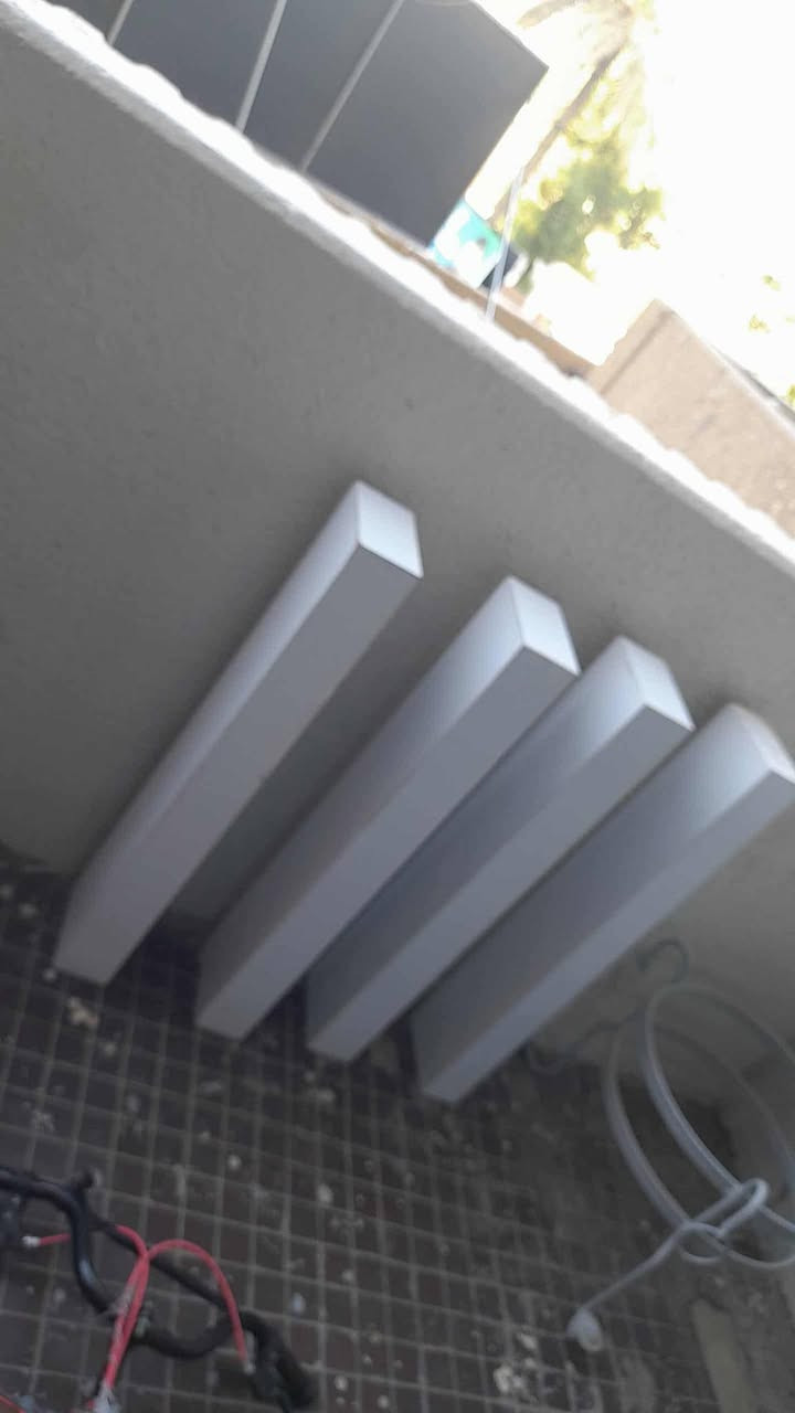 ميز بلازمه تعليك ويا ٤رفوف سويته توصى خشب جدا جدا نضيف ب٥٠ مكاني شارع حيفا


**إذا كنت صاحب هذا الإعلان وتريد حذفه لأي سبب، رجاءا أرسل رسالة إلى الدعم الفني**