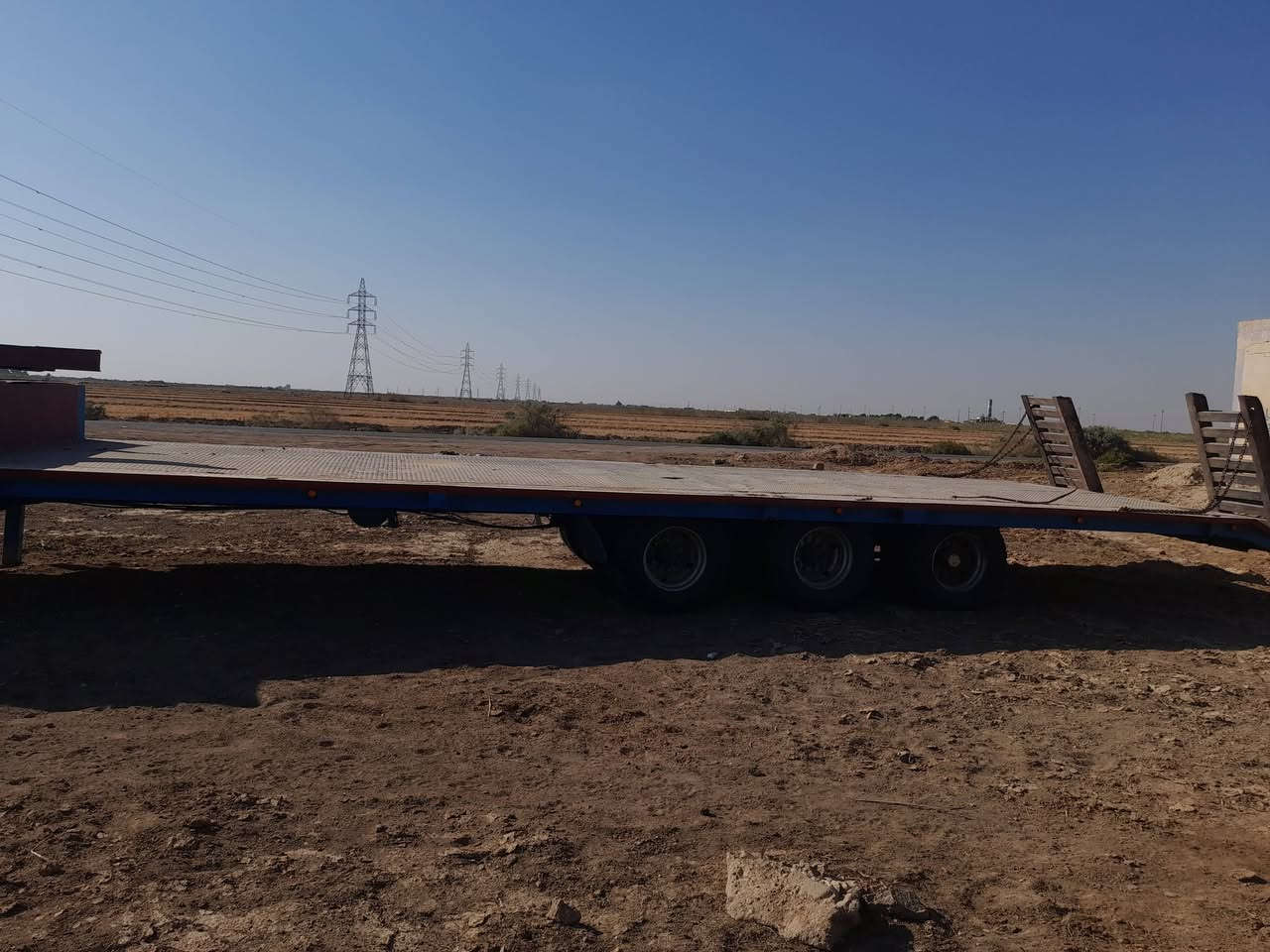 لودر لبيع ***********
