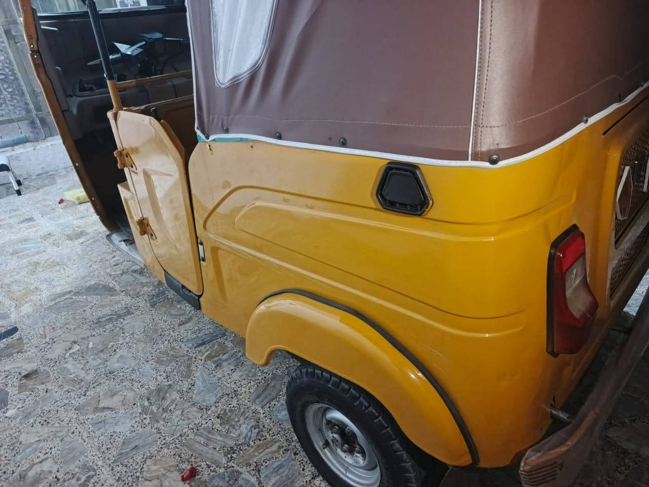 سلام عليكم شباب تكتك للبيع تكتك نضيفه ونصبتهه حلوه تكتك جاهزه كبل لشارع تكتك ٢١ نضيفه رقم بغداد سعر 7700وبيهه مجال  حك جيه تحويل ثاني يوم
رقم ***********
