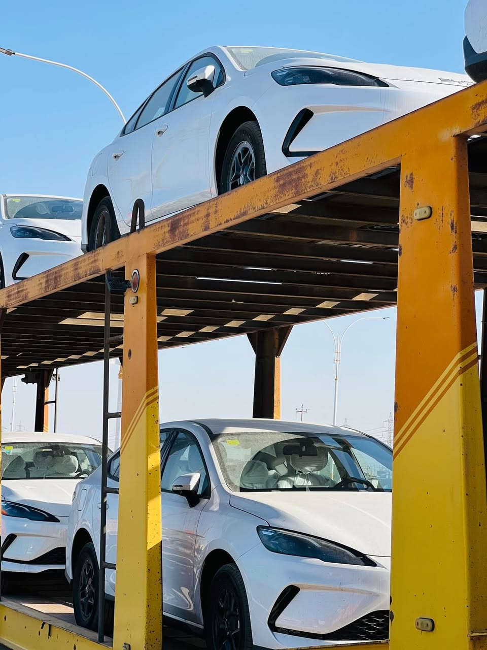 تعلن شركة الحاج ابو رزاق الزيادي عن وصول وجبة بي واي دي موديل 2025 فئة سي فايف داخل ابيض الاسعار مناسبة بمناسبة شهر رمضان المبارك 
البيع جملة ومفرد  البيع نقد فقط بدون تسقيط 
***********
