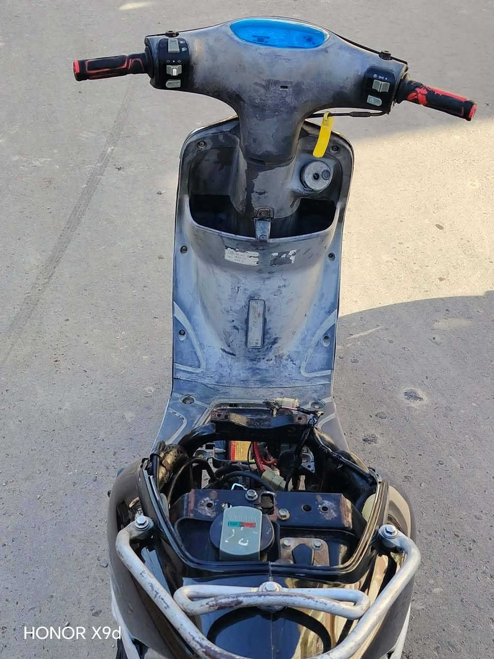 سلام عليكم دراجة منغولي نضيفة محرك مفتوح نقص فقط سلف السعر 450 وبيه مجال مكان جلبية ولمو شراي طلع كبل رقمي ‏‪***********‬‏
