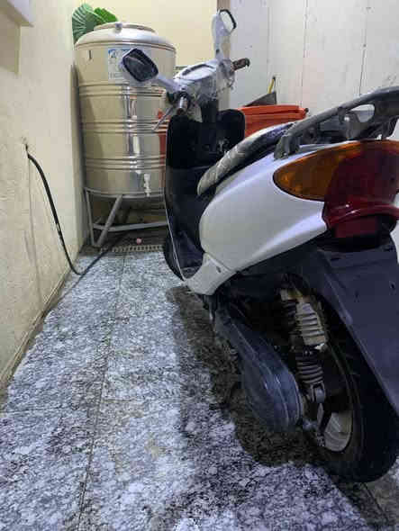 السلام عليكم دراجه عصفوريه للبيع دراجه حلوه بيه دبل رياضي و فج امامي سعر 275 و بيه  مجال الطيبين مكاني بغداد البلديات ***********
