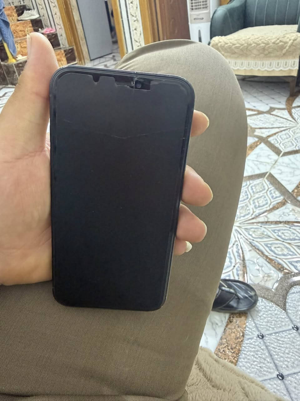 سلام عليكم للبيع XR محول 16 ذاكره 128 كلشي شغال بي مبدل بطاريه فقط وشاشه بيه فطر سعر 200 مكانه صلاح الدين بلد ***********
