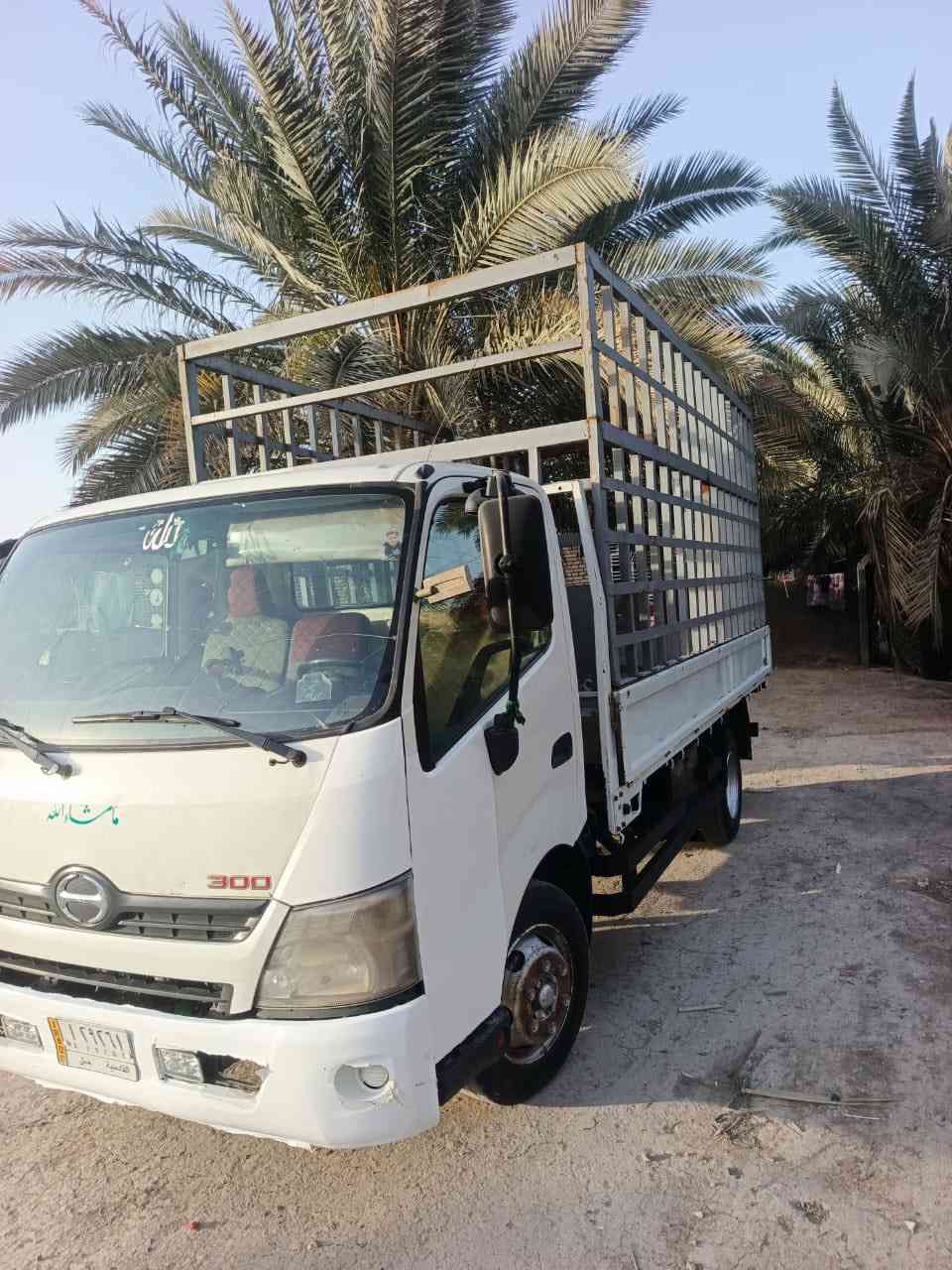 هينو انكر 300موديل 2019 مكفوله ماعدا شخوط في باب العبري السعر 165$وبيه مجال حك الجيه ***********
***********
