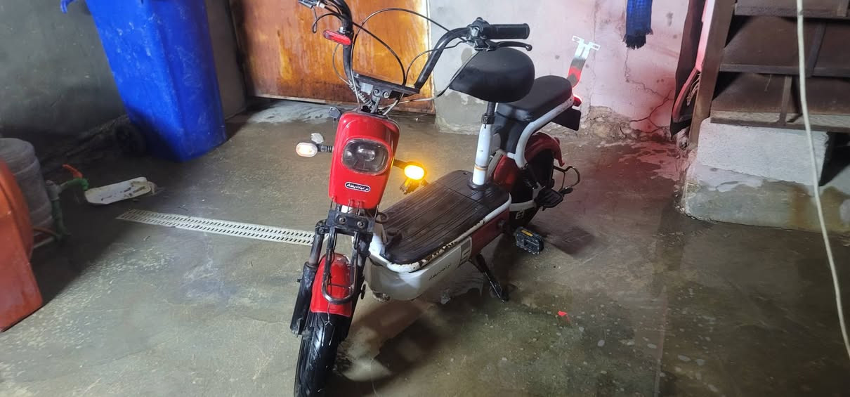 دراجة شحن ماعرف شبيهه سكليتر كام ميدوس وشاشه طفت وحدهه ابيعهه على وضعهه 125


**إذا كنت صاحب هذا الإعلان وتريد حذفه لأي سبب، رجاءا أرسل رسالة إلى الدعم الفني**