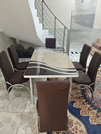 ميز طعام • ٦ كراسي • الاسكان الصناعي