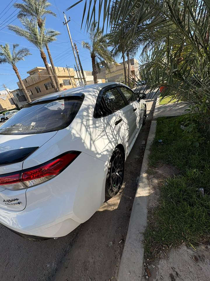 كورلا هايبرد وارد صين موديل 2024 بيه شخط موضح للصوره بلباب الخلفيه وكذلك رصعه خفيفه كلش هم بنفس الباب موضحه 
بلصور محرك 1800 هايبرد 
مواصفات السياره 
فتحه 
هندبريك بصمه 
اوتو هولد 
رادار 
توقف ذاتي 
كروس سرعه 
تحديد مسار 
اشاير بلمري 
تبريد قطعتين 
سياره نظيفه كلش ماشيه 10000 كيلو رقم بغداد 
مكانها بغداد الكرخ 
للاستفسار الاتصال عل رقم 
***********
