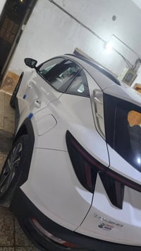 توسان 2024  ماشية 23 الف  بأسمي . شرط المداور  السعر 225  قابل للتفاوض...