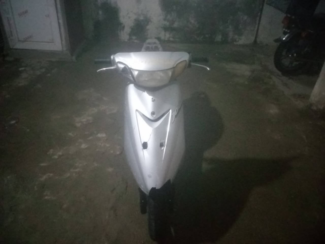 سلام عليكم دراجة عصفورية 60 كابريتر للبيع او الامروس السعر 200 وبيها مجال المكان ديالى بعقوبة ***********
