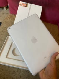 آيباد ٩ • ٦٤ • ضمان سنة