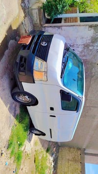 نيسان يورفان براد محرك كاز موديل 2012 بسمي السياره تلفون 07723265467