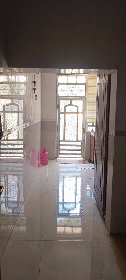 السلام عليكم مكلف بل نشر بيت مع الحديقه المساحه 700اصلاح زراعي 
للبيع حي العسكري عل روائي قرب الساده البخطه السعر سبعين مليون وبي مجال  ملاحضه البيت اصلاح زرعي بدون سند ***********
