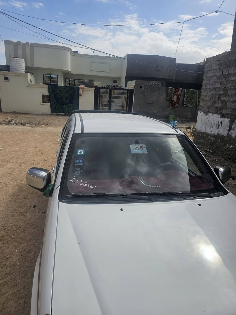 سياره البيع كريت ويل موديل2017رقم قادسيه انكليزي سنويته مجدده ال 2030 سياره مكفوله كفاله عامه من ضربه وتبديل وخياس محرك وكير شرط تبريد شغال تخم تاير حداديه جديده سياره مال جناي سعره 105وبيه مجال مكاني نجف رقم الهاتف ***********
