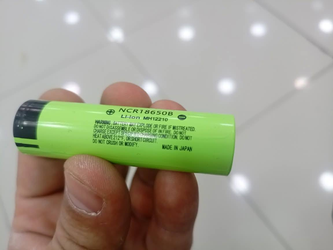 بطارية ليثيوم 18650 ماركة Panasonic اصلية سعة بطارية 3400 ملي امبير صنع في يابان 
سعر: 3 الف للإستفسار مراسلة واتس اب  ***********
