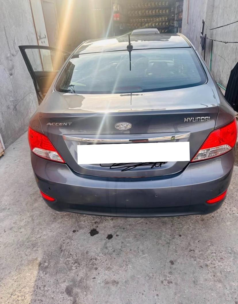 اكسنت 16  ادوات ادوات ادوات  كصة جنطة  فول مواصفات عدا الفتحة السيارة كفالة  
  ماعدا الهورن  عطلان سعرة 10 الاف  وفيشة الكامرة  هم  فالتة اعتقد  وحتى اذا كامرة هم سعرها 25 الف   
تشغيل بصمة  دخول ذكي اشاير بالمري  مانع انزلاق 
تحكم ستيرن  شاشة اندويد سيارة  جديدة  مانقصه شي شغلات بسيطة   متوم  طبق الاصل شمالية روح وين ماتريد  السعر49  وبيه مجال  العنوان بصرة 
 ***********
