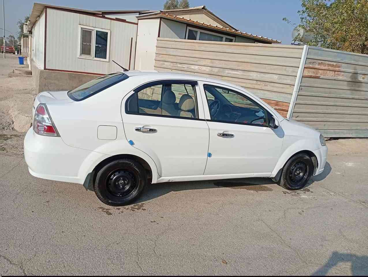 للبيع او مراوس
افيو وارد كوري 
 موديل 2011
لون ابيض
كير عادي 
رقم اربيل مسطره
طخم جديد 
محرك وكير شرط
شرط التحويل 
كابون بانزين بيها 
مكان السياره سد الموصل
السعر 57💸 وبيها مجال بسيط
التواصل على الرقم 
***********
***********
