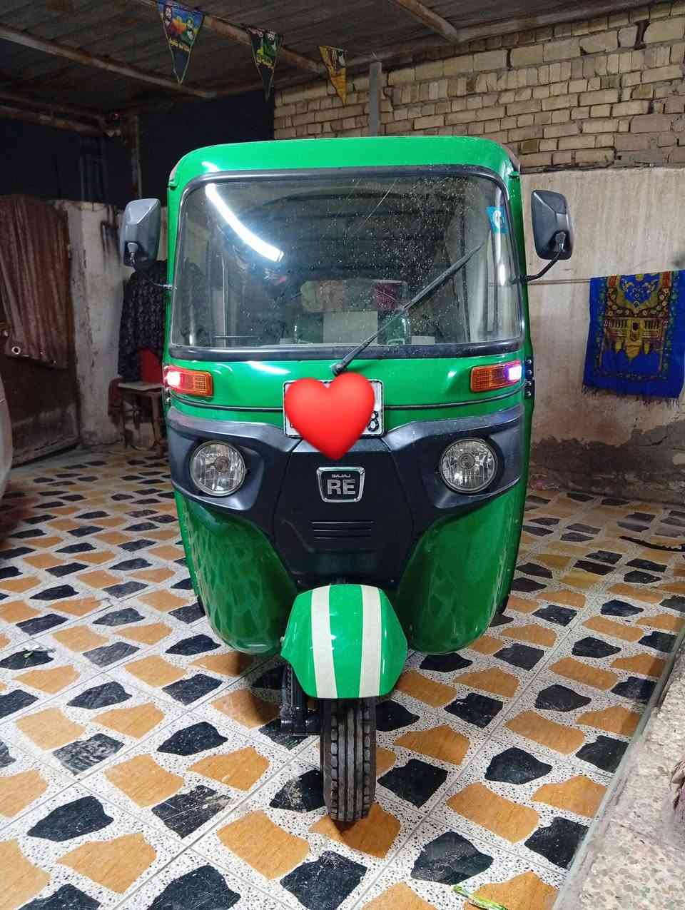 سلام عليكم شباب تكتك لل بيع موديل 22شهر 11مضلع تكتك جاهزه كفاله مكينه وبدي بيه طخه بصيطه وره بسمي تحويل ،ستفسار ***********
