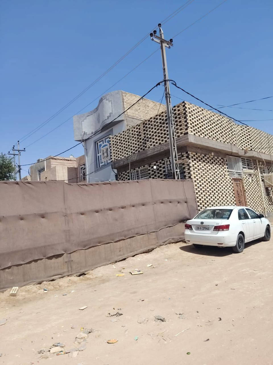 إسلام عليكم دار ٥٠ متر رهن أو بيع حسب الاتفاق 
 العنوان حي النداء باقي تفاصيل الاتصال *********** 
او مراسله الصفحه

