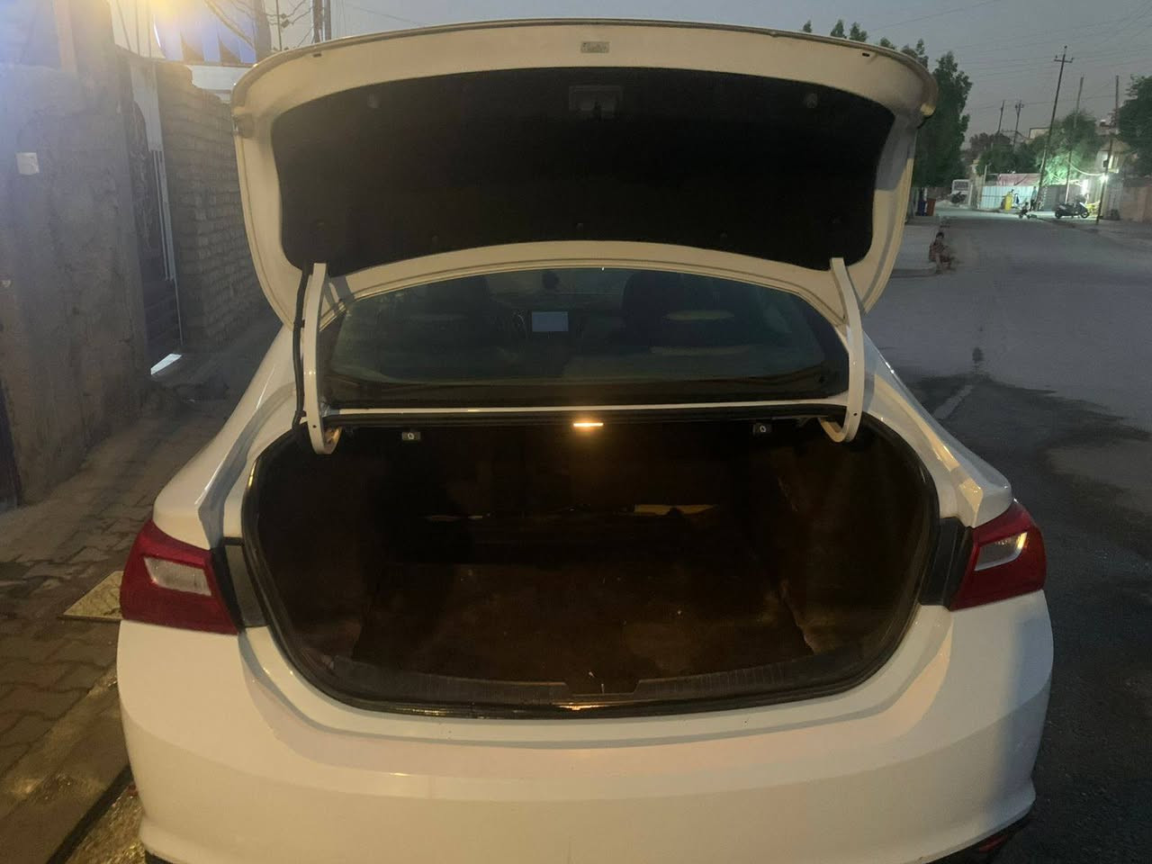 ماليبو بيضه موديل ٢٠١٩ رقم اربيل باسمي تحويل بنفس اليوم سياره نضيفه تبريد كير مكينه كلشي بيها مكفول بيها ٣ قطع بدون دواخل  ماشيه ٢٠٠ كيلو متر سعرها بلاش ١١٥ وبيها مجال سكن بغداد الشعله *********** الاتصال
