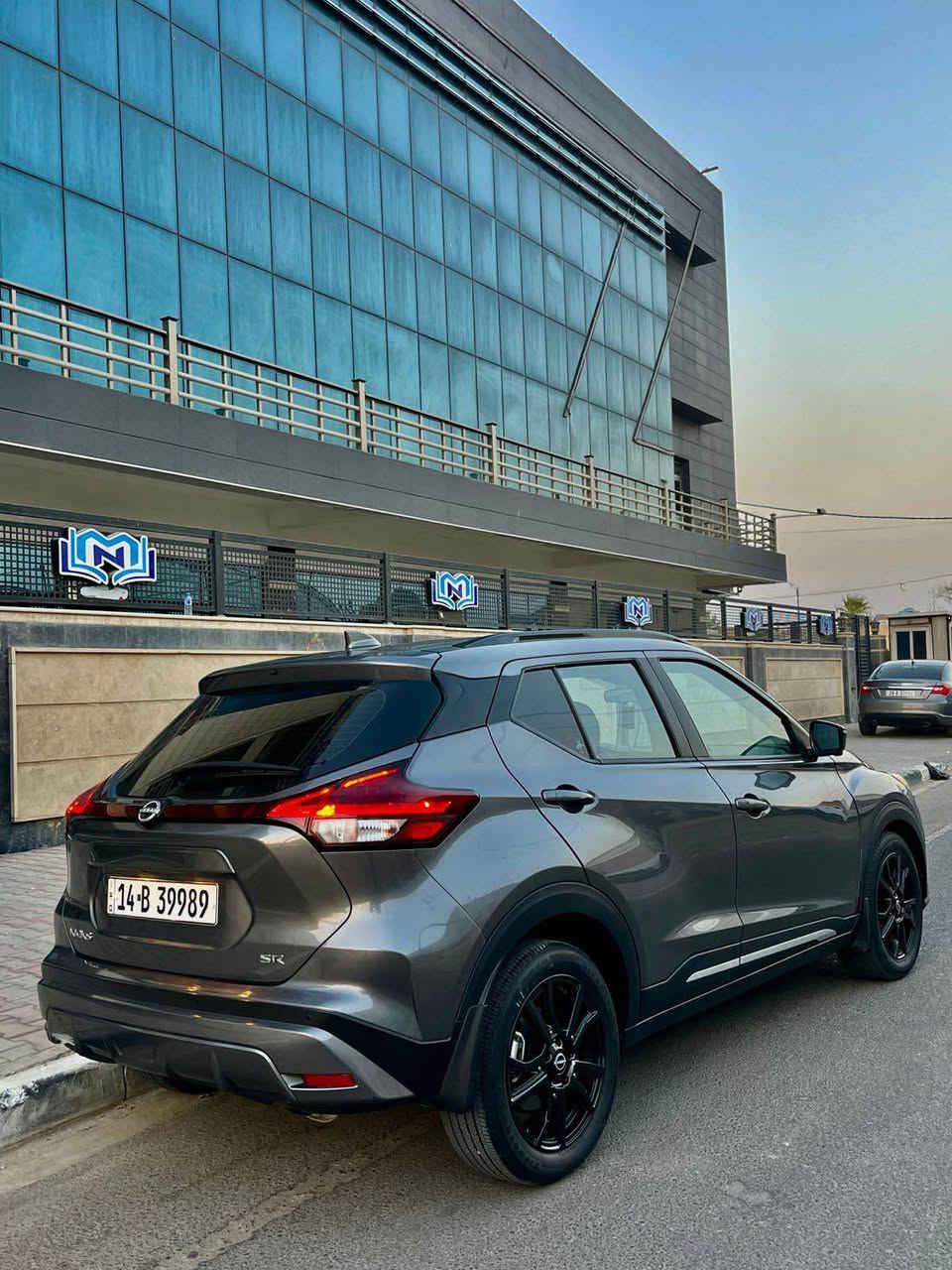 2023 نيسان كيكس
اربع اصابع صبغ من الجاملق وربع البنيد صبغ 
محرك1600 
رقم بصره حره باسمي 
رقم وهزه وسنويه جديده
مكان السياره بصره  
ماشيه 13 الف فقط على ايدي واستخدام شخصي 
 مواصفات :
ايكو +سبورت
رادار 
شاشه كار بلي 
تحكم ستيرن 
عينه دجتل 
تدفئه ستيرن +كشنات
تبريد ثلج 
تشغيل عن بعد 
4كامرات 360
حساسات  
اوتو هولد 
تحديد مسار وعدم الخروج من المسار 
--------
مكينه كير حداده كهربائيات كفاله من كلشي
السعر 155 وبيها مجال 
الرقم : *********** البصرة, العراق
