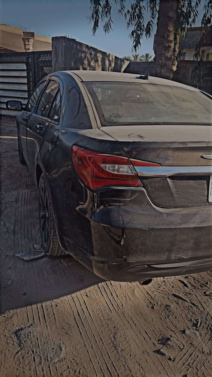 السلام عليكم سي 200 2013 فئه الاس السياره جاهزه من كل شيء الا الجير واقف في خانتين ابيع كوم حديد السياره راعيها ما اندله ضاع رقم تليفونه من عندي وبعد ما تواصلت وياه ولا اعرف شيء عنه ابيع الموجود بلا مطلوبه عشائريا ولا قانونيا ولا اي شيء عليها حتى غرامات ما بيها سياره.*********** اتصال على الرقم غير متواجد على النت سعر45
