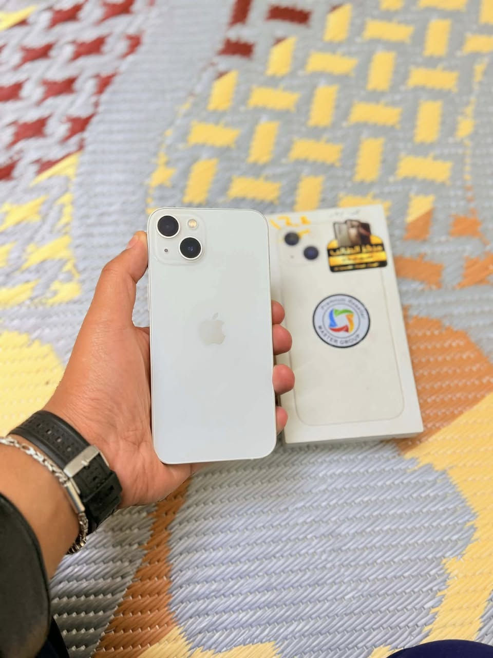 السلام عليكم جهاز ايفون 13 عادي للبيع نضيف جدا شخط ما بي بطارية 100 ضمان ماستر السعر 525 وبي مجال بسيط العنوان بغداد الرشاد الرقم *********** هاذ الرقم واتساب فقط
